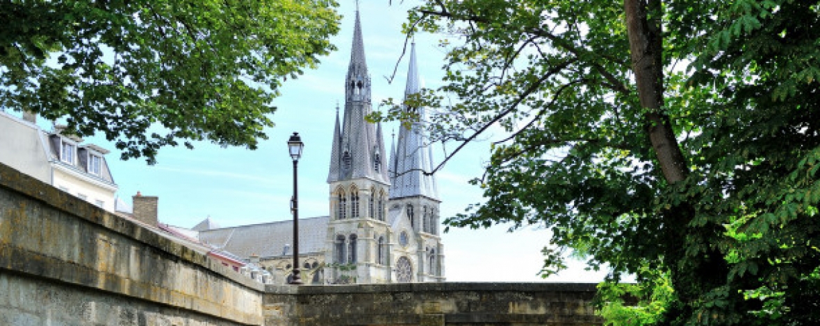 Chalons cathédrale pont